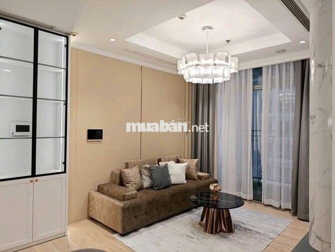 Cho thuê gấp căn 2PN Vinhomes Central Park 82m2 thiết kế hiện đại