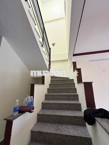 CHÍNH CHỦ CHO THUÊ NHÀ 2 TẦNG TRỊNH HOÀI ĐỨC VIEW CÔNG VIÊN