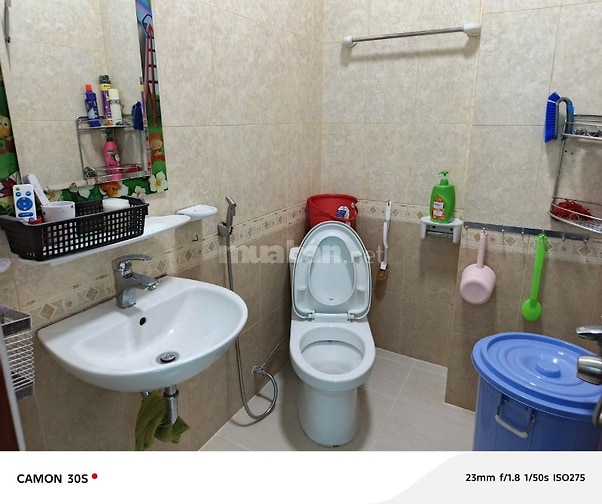 Cho thuê nhà full 1 tầng có ban công