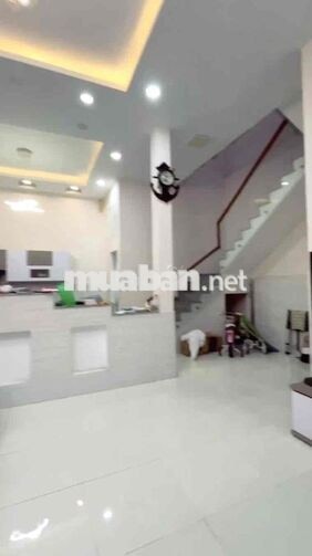 Cho Thuê Nhà Gần UBNP p.Bình Chiểu,/Tl43, Hẻm Xe Hơi Ngang 7M Giá 10tr