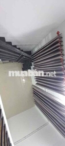 nhà ( phòng) còn mới đẹp có nội thất đs35 gần chợ hiệp bình