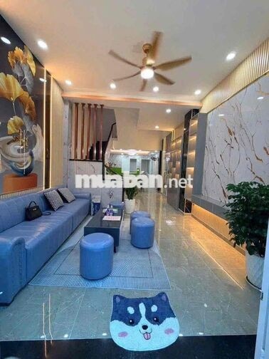 Nhà Xe Hơi Đậu Trước Cửa Thạnh Xuân - Sát Chung Cư Picity 4PN 5WC 12tr