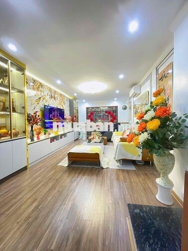 Nhà Riêng Nguyên Căn Ô Đồng Lầm Đông Đa 40m2 6T Thang Máy
