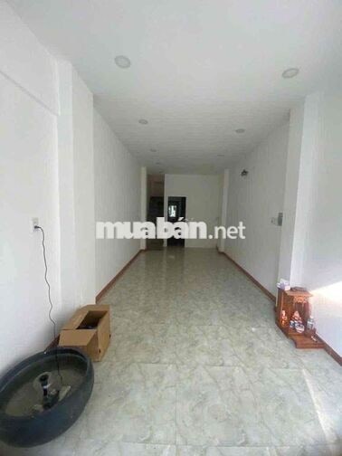 MT Nguyễn Cảnh Chân mới đẹp đông đúc khách du lịch