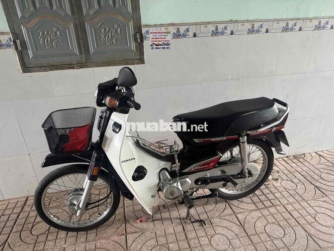 Honda Dream Trắng Xe số