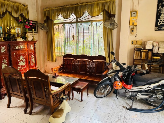 Cần bán gấp nhà Villa- phường Phước Long 