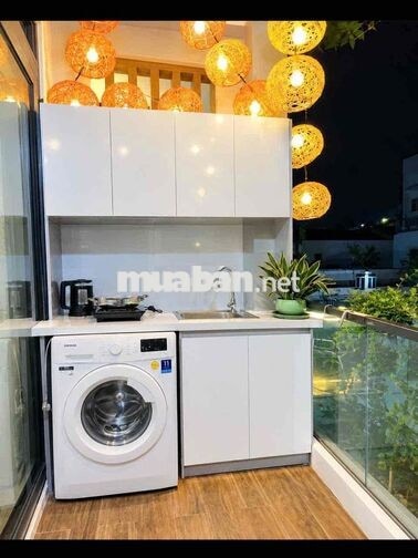 CHO THUÊ CĂN HỘ 1 PHÒNG NGỦ CÓ BAN CÔNG TRUNG TÂM NHA TRANG GIÁ 15 TRI