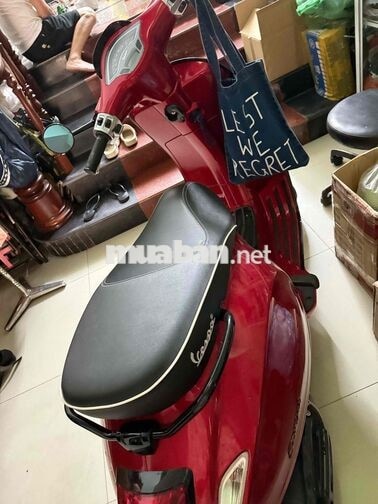 Piaggio Sprint 2018 màu đỏ