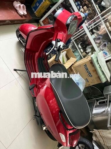Piaggio Sprint 2018 màu đỏ