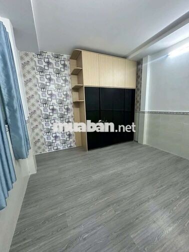 nhà mặt tiền nhánh ,vừa ở vừa kd , 1 lầu 3pn trêt suốt