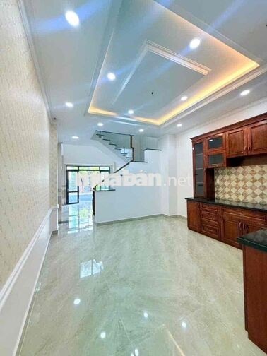 Cho thuê nhà mới 3lầu gần Vạn Phúc