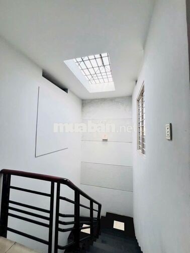 CHO THUÊ NHÀ 2 LẦU GIÁ RẺ HẺM ĐƯỜNG TCH 10 P. TÂN CHÁNH HIỆP Q12 