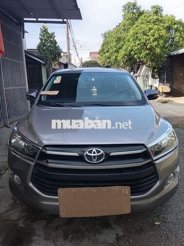 Toyota Innova 2018 150.000 km Xám