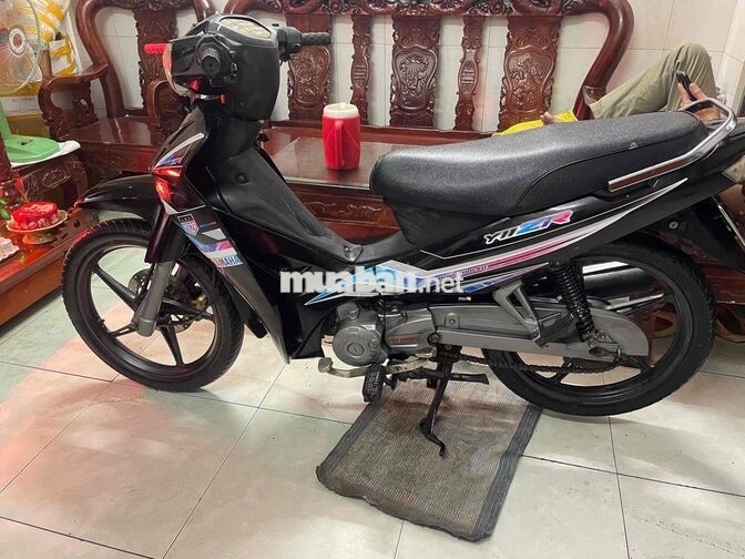 Xe máy 50cc màu đen
