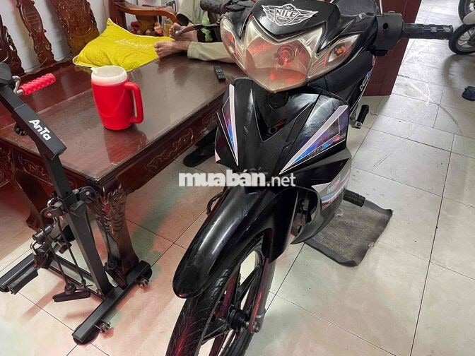 Xe máy 50cc màu đen