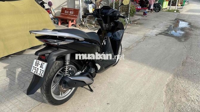 Honda SH 125 màu đen ( hỗ trợ góp )