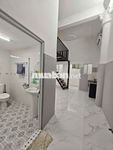 Phòng 2tr2 có tolet trong, phòng đẹp có máy lạnh