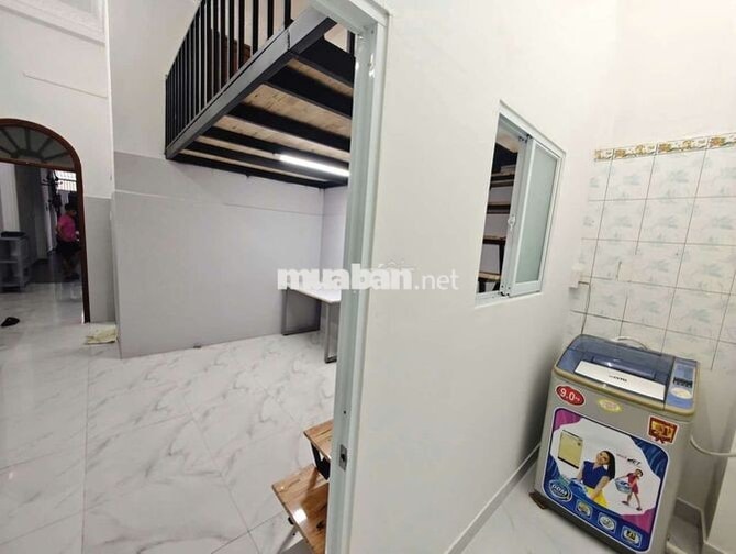 Phòng 2tr2 có tolet trong, phòng đẹp có máy lạnh