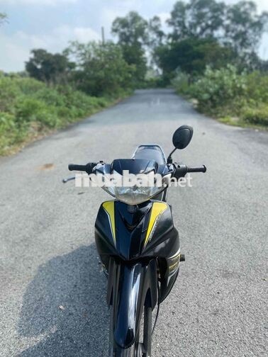 Yamaha Sirius 2015 màu Đen vàng