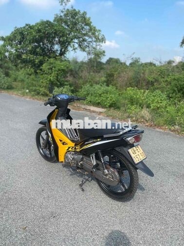 Yamaha Sirius 2015 màu Đen vàng