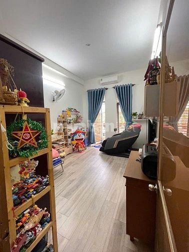 Bán NR Siêu Hiếm Đẹp, 04 PN, 03 Tầng, DT 4x16