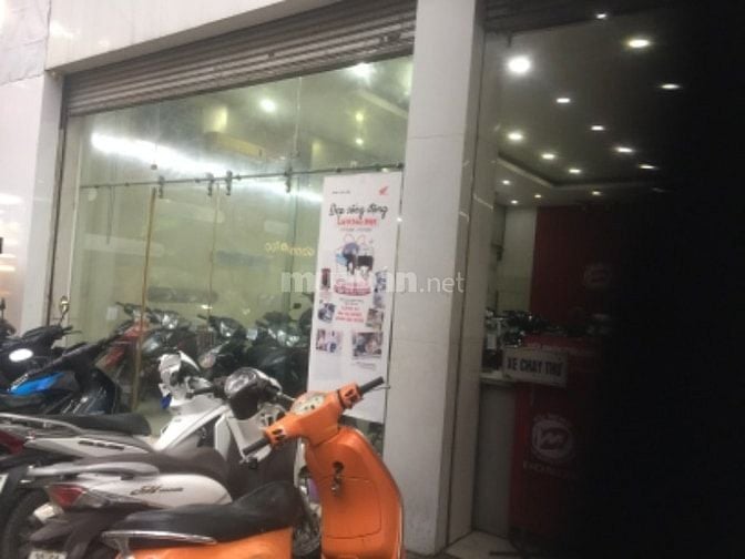 Sang nhượng cửa hàng bán xe máy hãng Honda 