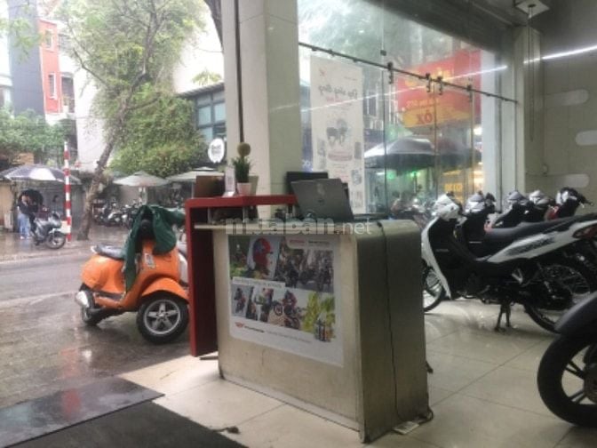 Sang nhượng cửa hàng bán xe máy hãng Honda 