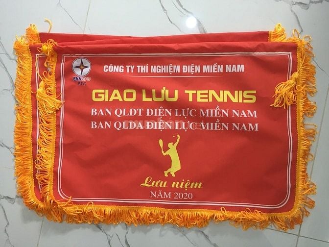 In cờ lưu niệm, cờ dẫn đoàn, baner vải lấy gấp