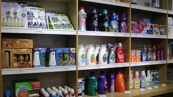 Gần tết tuyển gấp nhân viên phụ bán hàng và đóng gói Gần tết tuyển gấp nhân viên phụ bán hàng và đóng gói