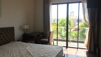 Cho thuê khách sạn 20 phòng Hoàng Hoa Thám Cho thuê khách sạn 20 phòng Hoàng Hoa Thám