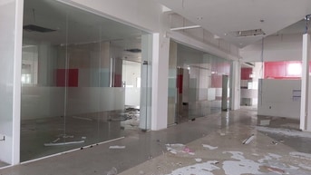 Chúng tôi cần thanh lý kính cường lực tháo dỡ công trình Chúng tôi cần thanh lý kính cường lực tháo dỡ công trình