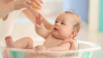 Tìm người giúp việc chăm bé gấp lương cao ăn ở lại Tìm người giúp việc chăm bé gấp lương cao ăn ở lại