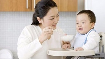 Cần người chăm bé lương 7 triệu đi làm liền Cần người chăm bé lương 7 triệu đi làm liền