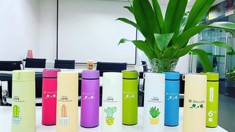 Xưởng in Tây Hà Nội nhận in bình nước, chai lọ thủy tinh giá rẻ Xưởng in Tây Hà Nội nhận in bình nước, chai lọ thủy tinh giá rẻ
