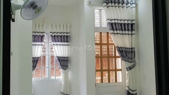 Cần người chăm sóc em bé và phụ ít việc nhà bao ăn ở Cần người chăm sóc em bé và phụ ít việc nhà bao ăn ở