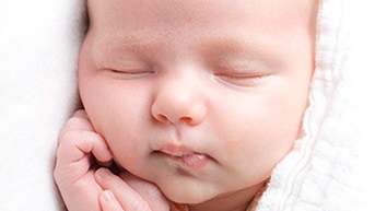Cần 1 nữ giúp việc ăn ở lại trong nhà. Nhà ít người Cần 1 nữ giúp việc ăn ở lại trong nhà. Nhà ít người