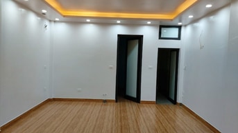 Cho thuê nhà làm trung tâm ngoại ngữ ngõ 310 nghi tàm Cho thuê nhà làm trung tâm ngoại ngữ ngõ 310 nghi tàm