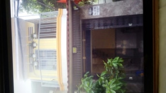Cho thuê nguyên căn mặt tiền mới xây, DT 3x6m, gác đúc suốt Cho thuê nguyên căn mặt tiền mới xây, DT 3x6m, gác đúc suốt