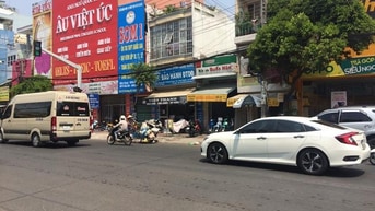 Nhà cho thuê ngang 6m góc 2 mặt tiền đường Đề Thám Nhà cho thuê ngang 6m góc 2 mặt tiền đường Đề Thám