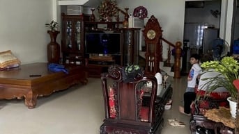Bán nhà 3 tầng chợ Gốc mít Lào Cai Bán nhà 3 tầng chợ Gốc mít Lào Cai