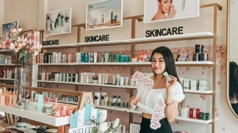 HiHi Tuyển2 nhân viên biết tư vấn và chăm sóc khách hàng tốt HiHi Tuyển2 nhân viên biết tư vấn và chăm sóc khách hàng tốt