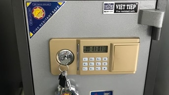 Xả kho két sắt điện tử hàng đúc bê tông của Việt Tiệp Xả kho két sắt điện tử hàng đúc bê tông của Việt Tiệp