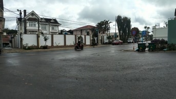 Cho thuê NHÀ KHO 320m2 mặt tiền Nguyên Tử Lực, Đà Lạt Cho thuê NHÀ KHO 320m2 mặt tiền Nguyên Tử Lực, Đà Lạt