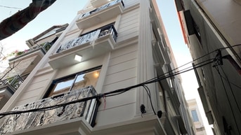 Chỉ 3.8x tỷ sở hữu ngay ngôi nhà 5 tầng, đẹp long lanh,phú diễn.