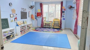 cho thuê nhà mp hoàng mai, dt 40x5 tầng. Giá 15tr/tháng