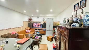 Nhà Trần Phú 48m2x 3 tầng, giá:4,5 tỷ quận Ba Đình,mặt phố kinh doanh.