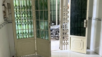 Bán gấp nhà đẹp Hẻm 324 Lưu Hữu Phước, 3,22mx7m,1trệt, 1lầu, giá 950tr