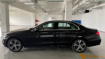 MERCEDES-BENZ E180 TRƯNG BÀY HÃNG, TIẾT KIỆM HƠN NỬA TỶ