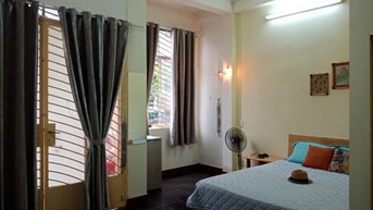 Căn hộ dịch vụ mini lầu 1,bancol giá tốt.