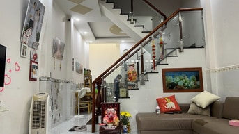Bán nhà 2 tầng, 2 phòng ngủ, 52m2, hẻm xe hơi, Tân Thới Nhất, Q12